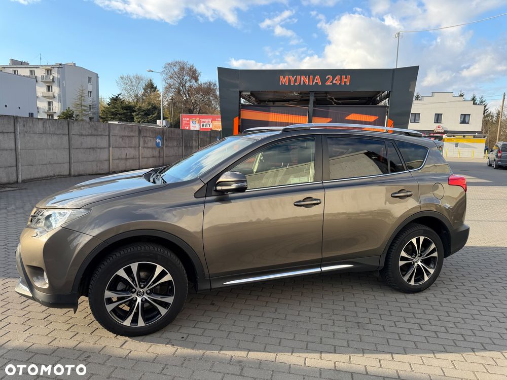 Toyota RAV4 2.0 D-4D Premium 4x2 - 5