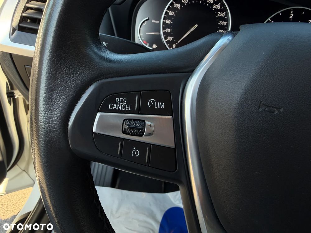 BMW X3 xDrive20d MHEV Advantage - 25