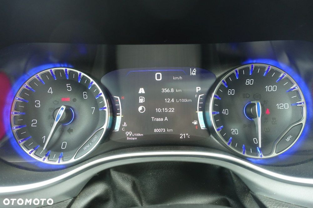 Chrysler Pacifica - 38