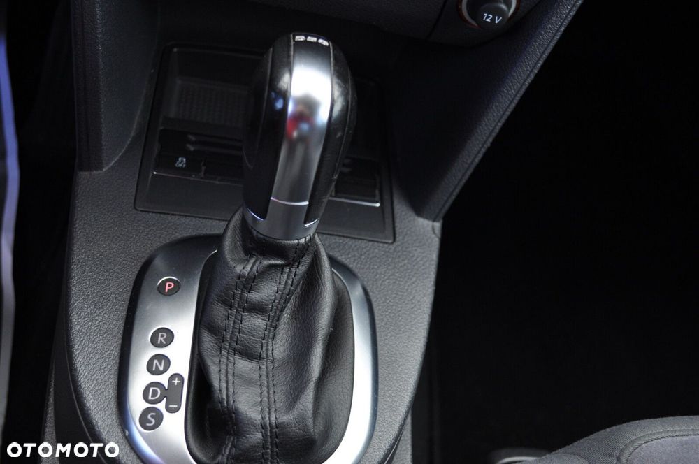 Volkswagen Touran - 15