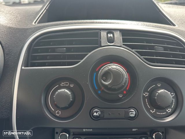 Renault KANGOO 2 LUGARES - 12