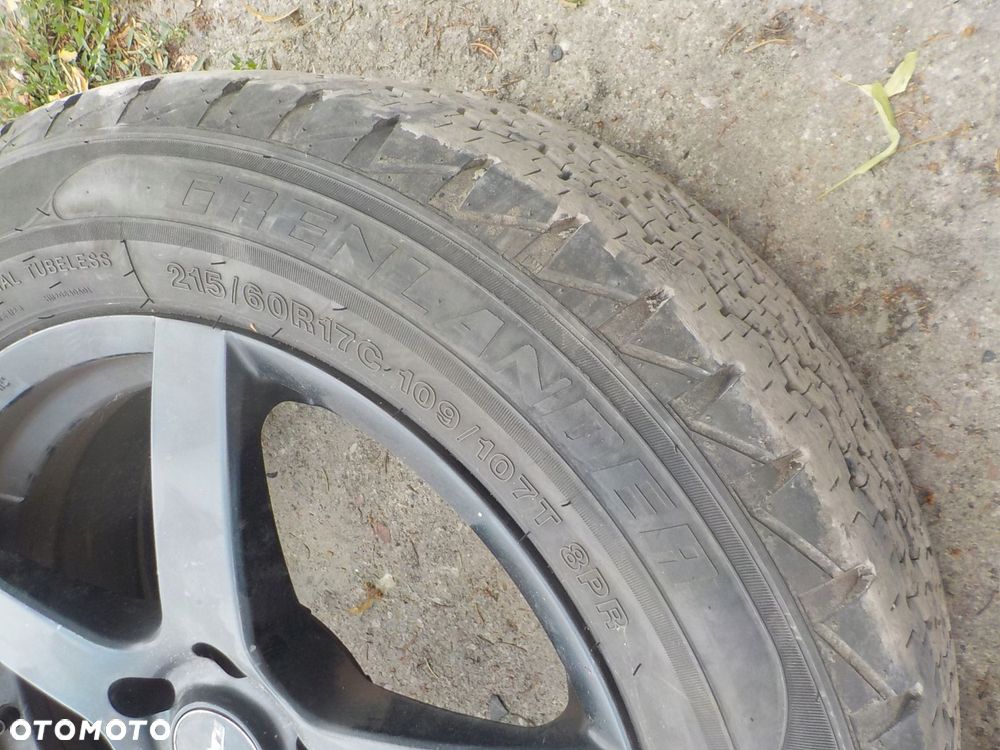 RENAULT TRAFIC III FELGI ALUMINIOWE OPONY R17 5X114.3 - 6