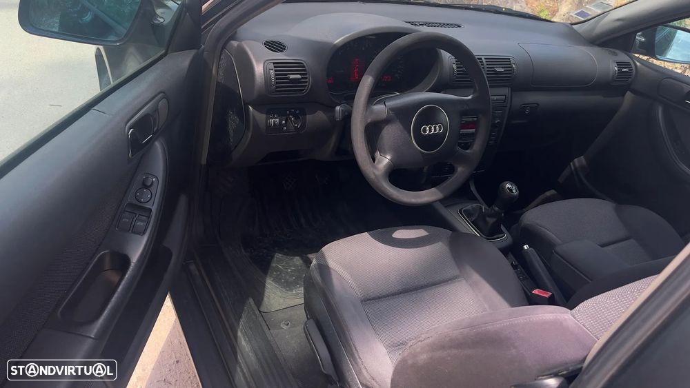Audi A3 1.9 TDI Attraction - 2