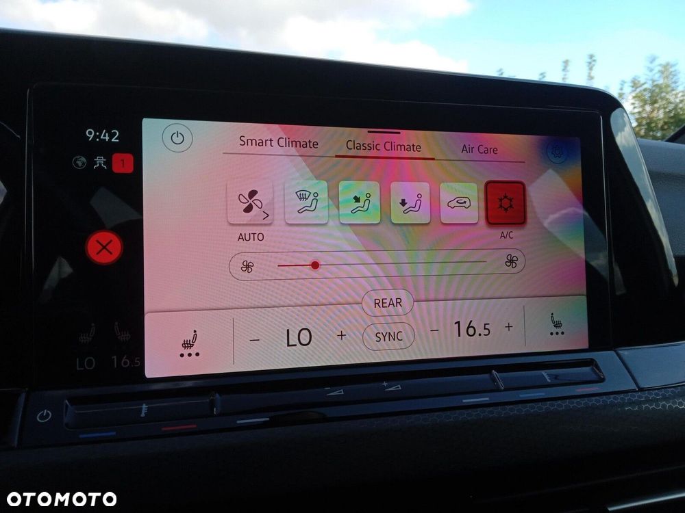 Volkswagen Golf VIII 2.0 TSI GTI DSG - 24