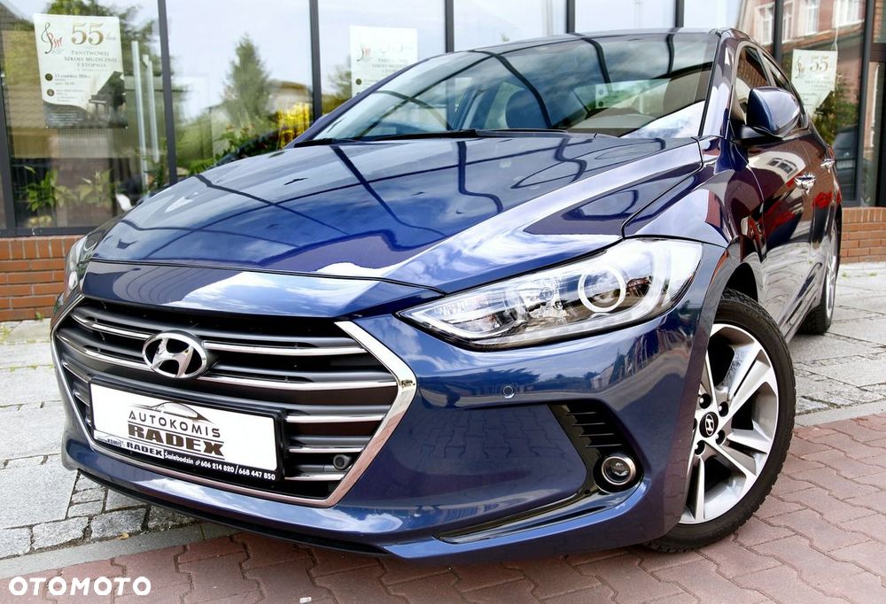 Hyundai Elantra - 3