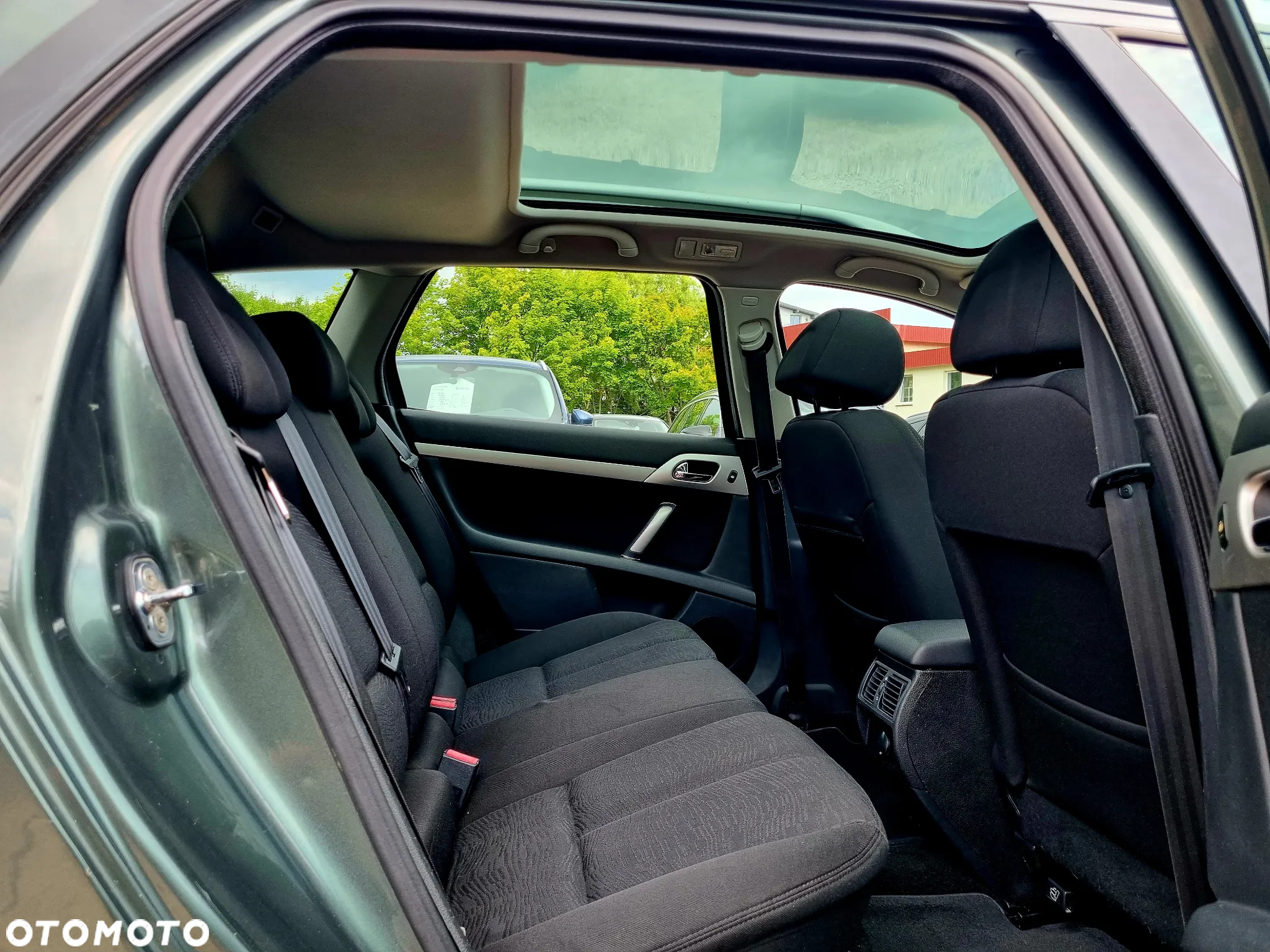 Peugeot 407 - 13