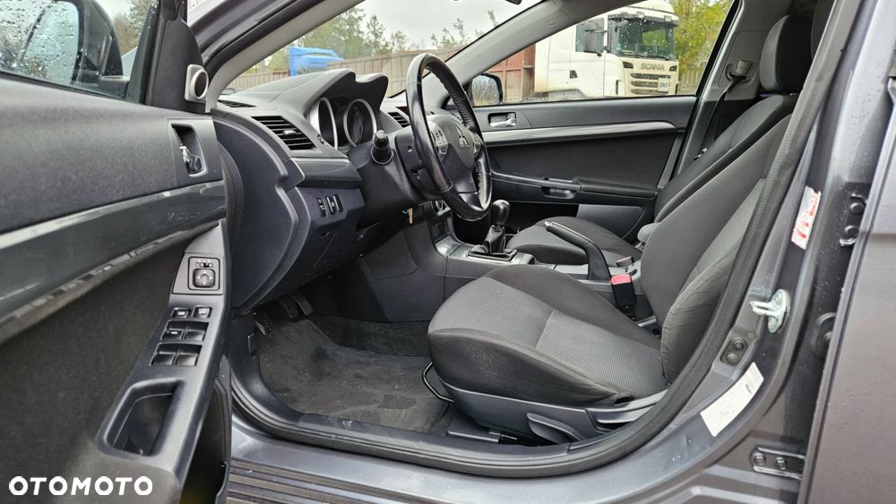 Mitsubishi Lancer 1.8 Intense - 5