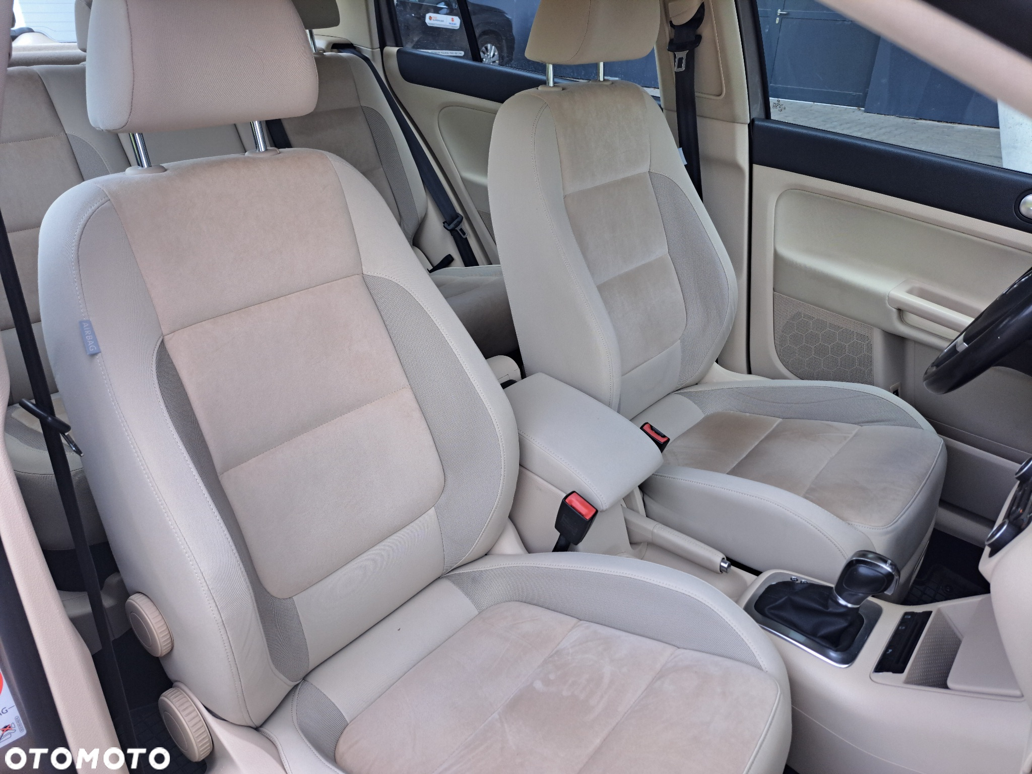 Volkswagen Golf Plus 1.6 TDI Highline DSG - 23