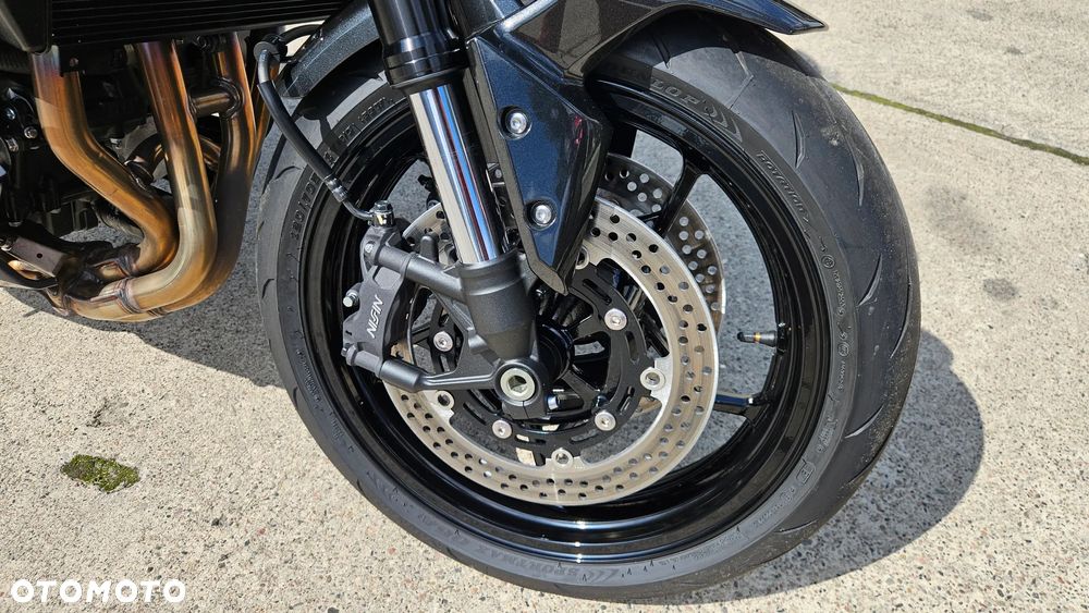 Kawasaki Z 900 - 6