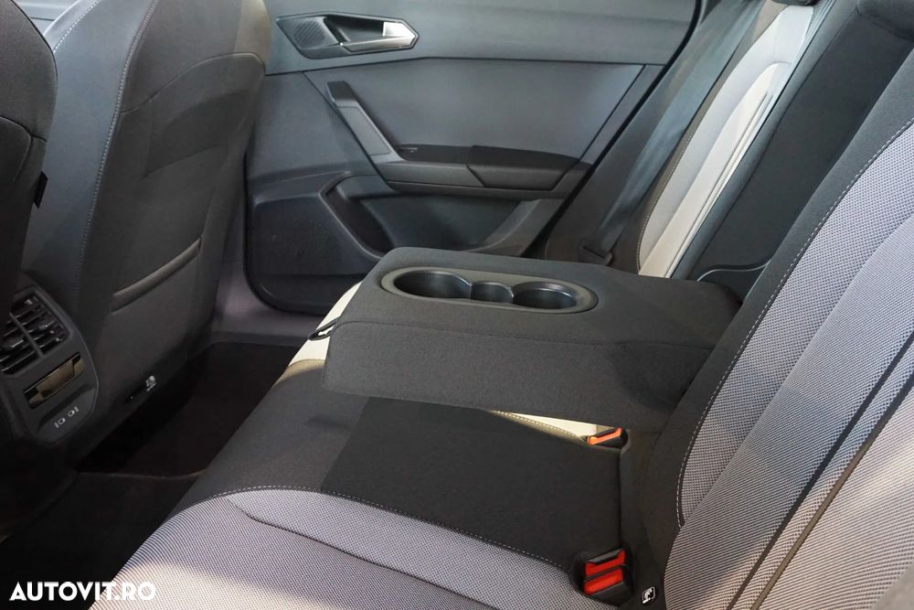 Seat Leon Sportstourer 1.5 e-Hybrid DSG Style - 27