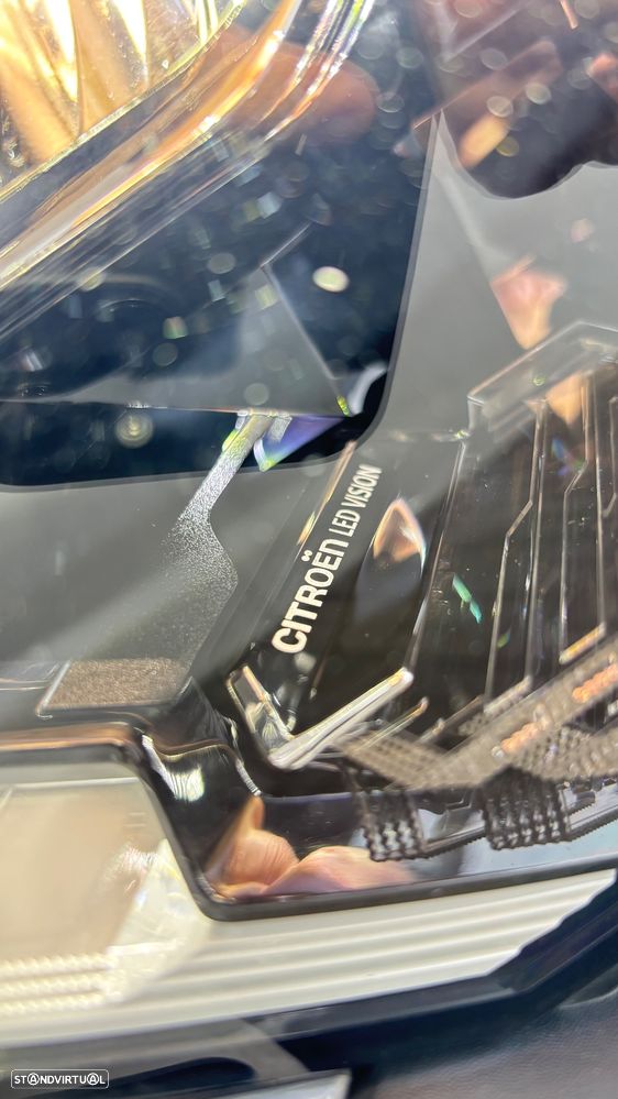 Citroën C4 PureTech 130 Stop&Start EAT8 SHINE - 28