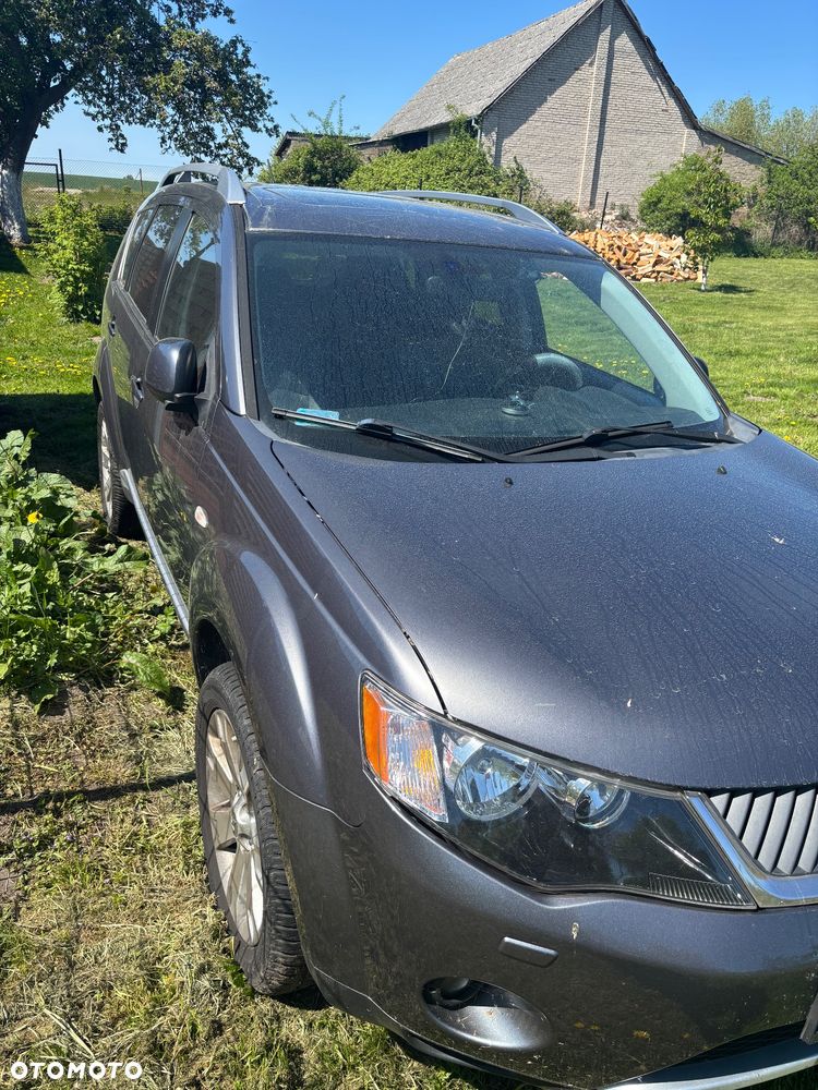 Mitsubishi Outlander - 3