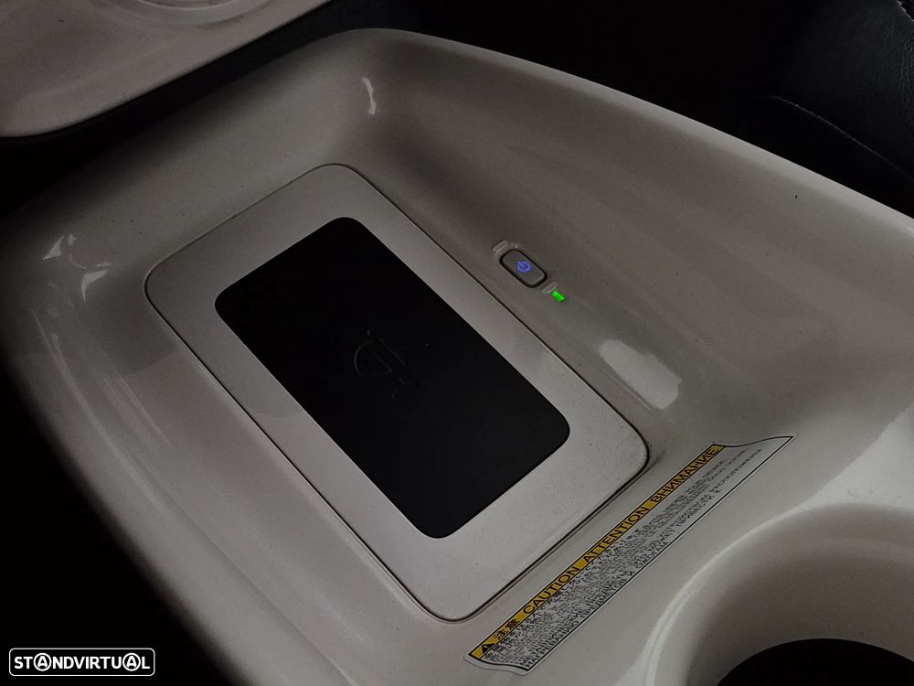 Toyota Prius 1.8 Luxury Pele - 29