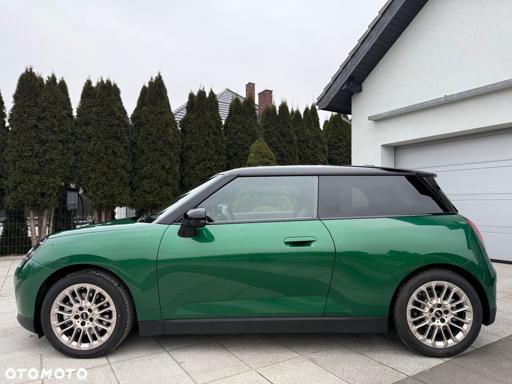 MINI Cooper E Favoured Trim - 10