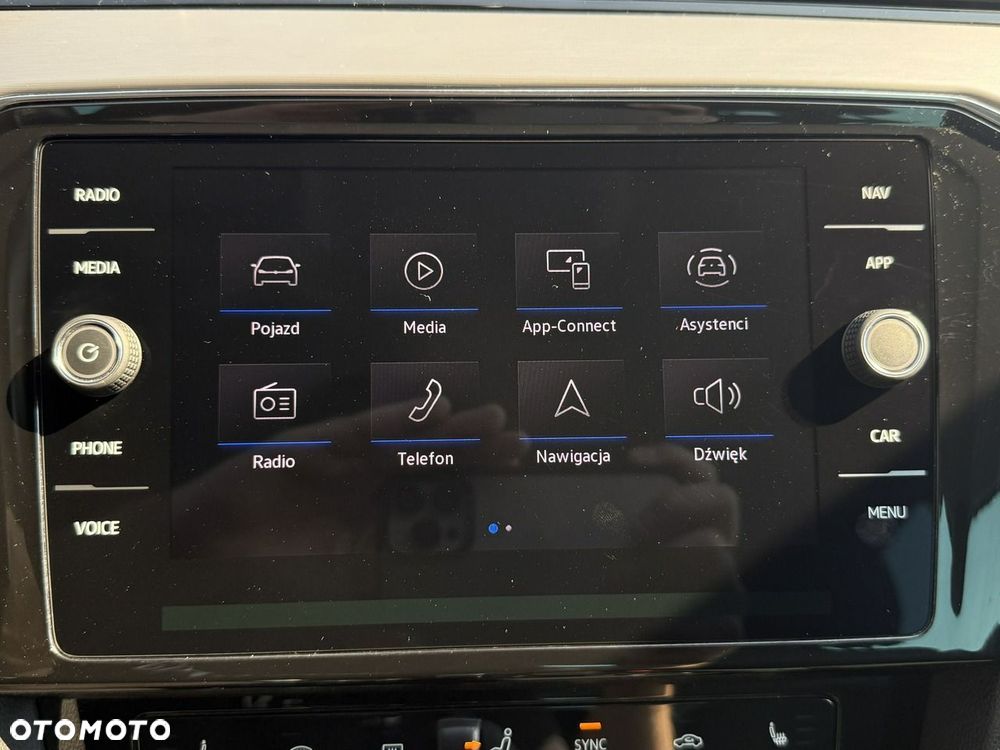 Volkswagen Passat 2.0 TDI Elegance DSG - 22