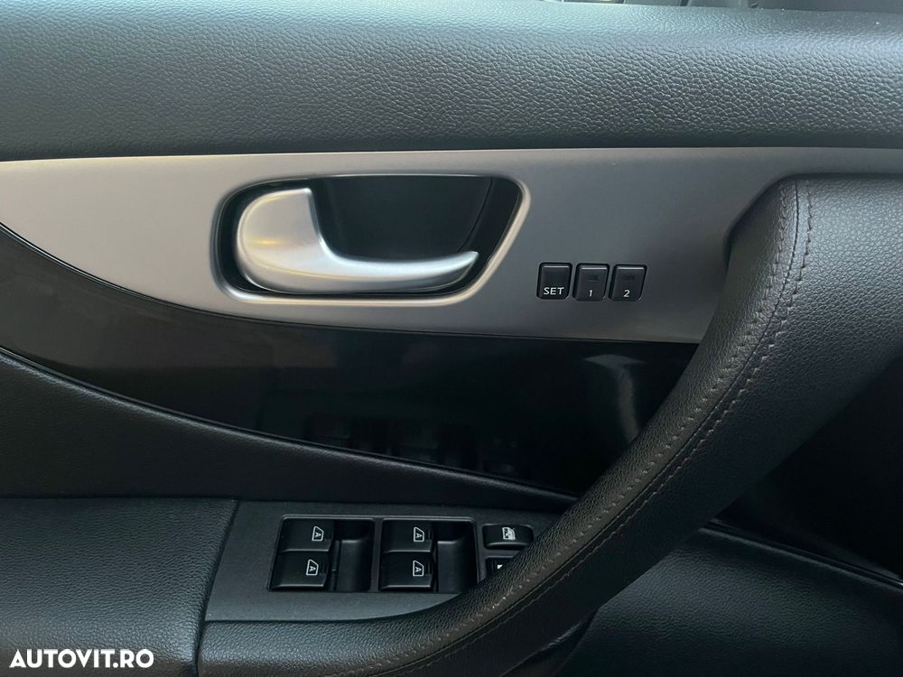 Infiniti FX 30 FX30d AWD Aut. S - 15