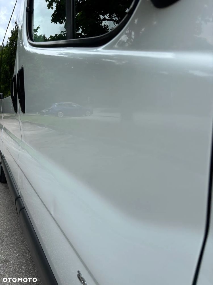 Opel Vivaro - 8
