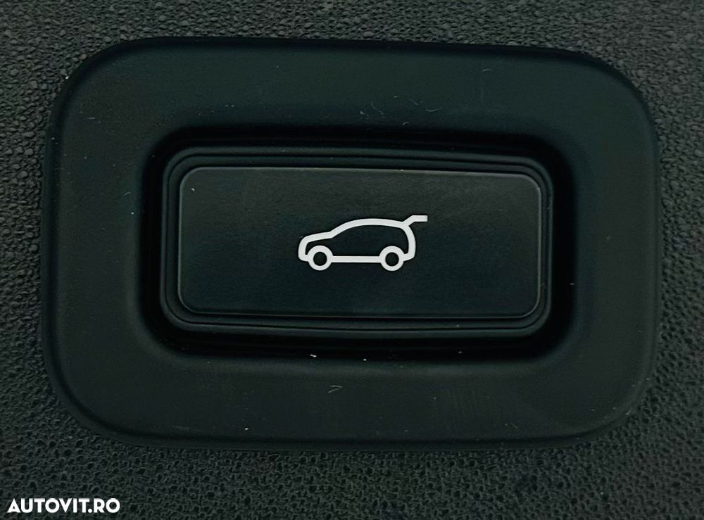 Land Rover Discovery Sport 2.0 l TD4 PURE - 22