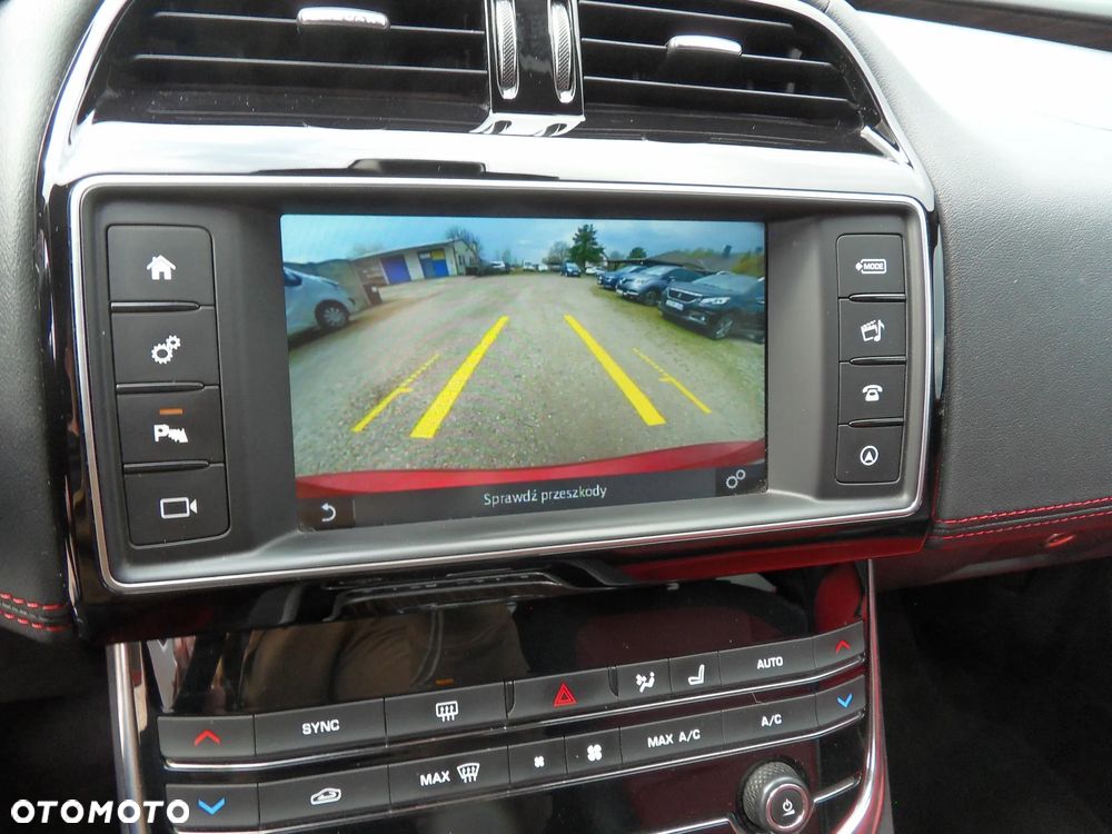 Jaguar XE E-Performance Pure - 20