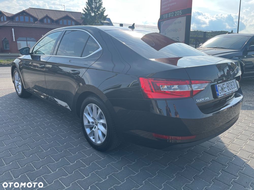 Skoda Superb 2.0 TSI DSG Style - 5