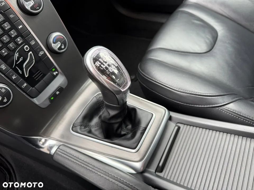 Volvo V40 T2 Summum - 28