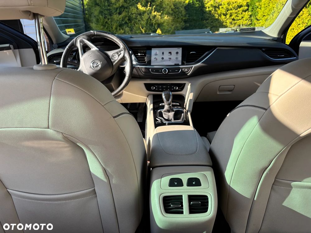 Opel Insignia - 17