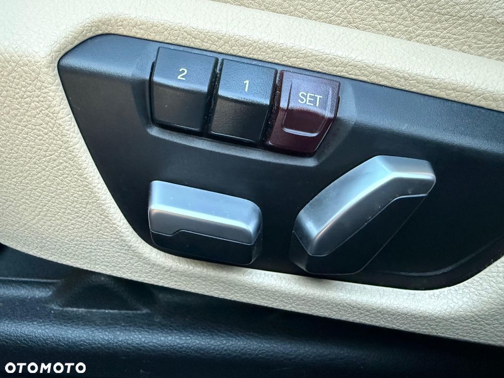 BMW Seria 3 320i Edition Luxury Line Purity - 6