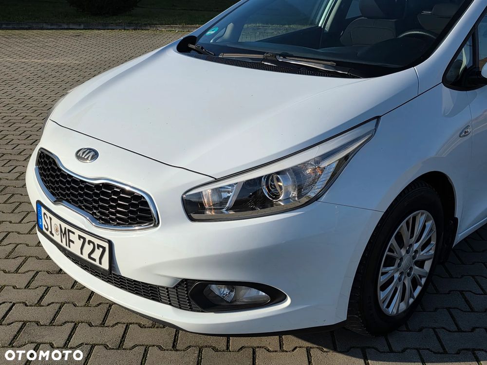 Kia Ceed 1.4 CVVT Fifa World Cup Edition - 10