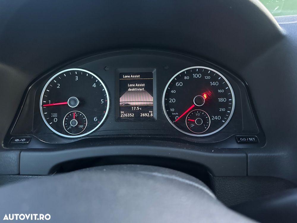 Volkswagen Tiguan 2.0 TDI SCR 4MOTION BlueMotion Technology DSG Lounge Sport & Style - 14
