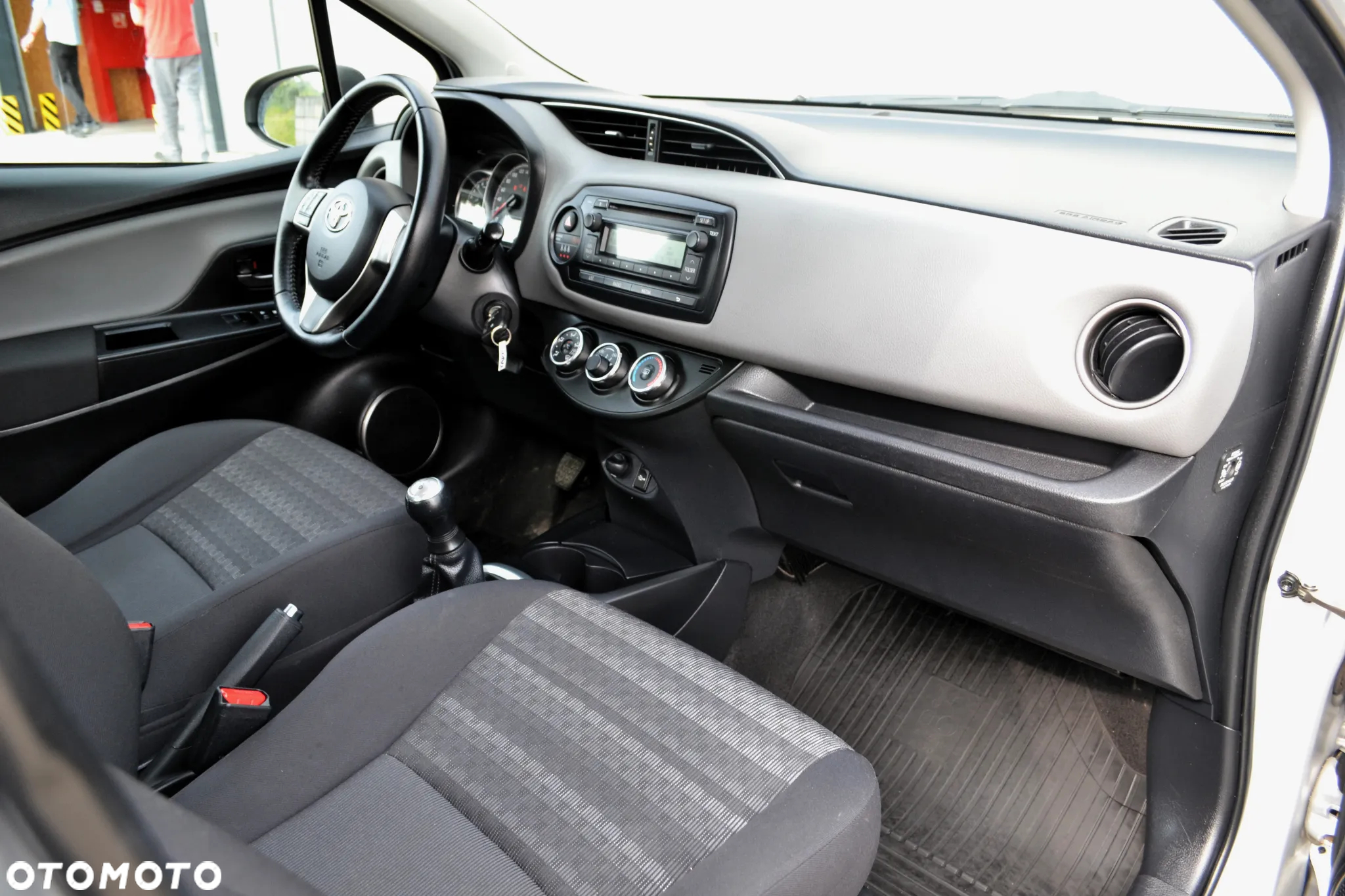 Toyota Yaris 1.0 Life EU6 - 10