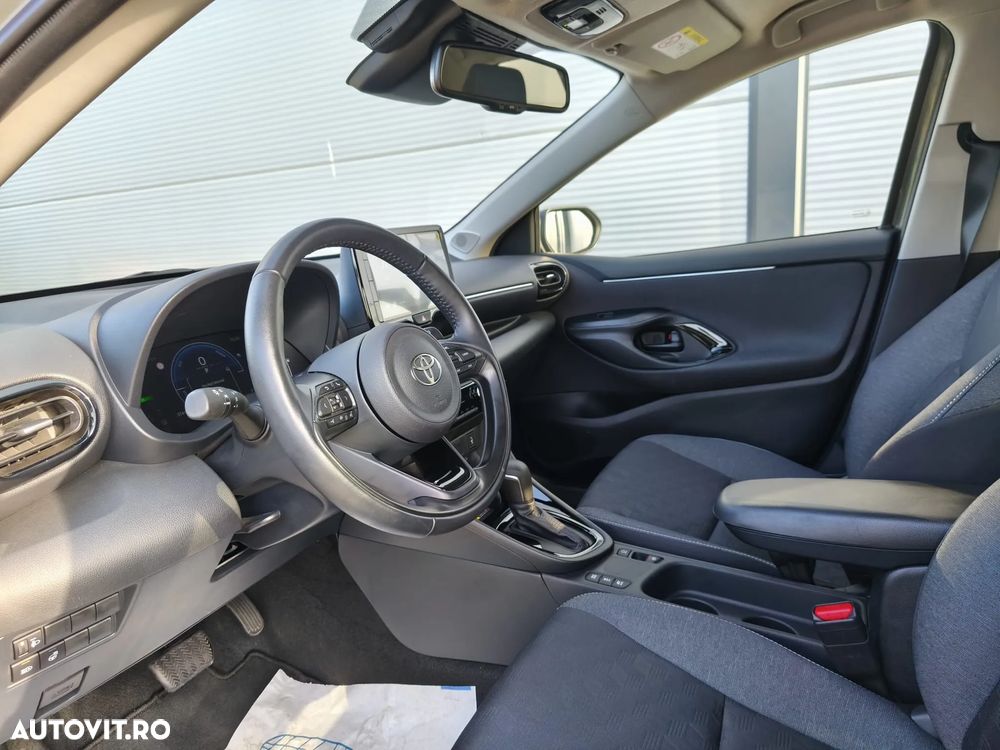 Toyota Yaris 1.5 VVT-i HSD Dynamic Bi-tone - 7