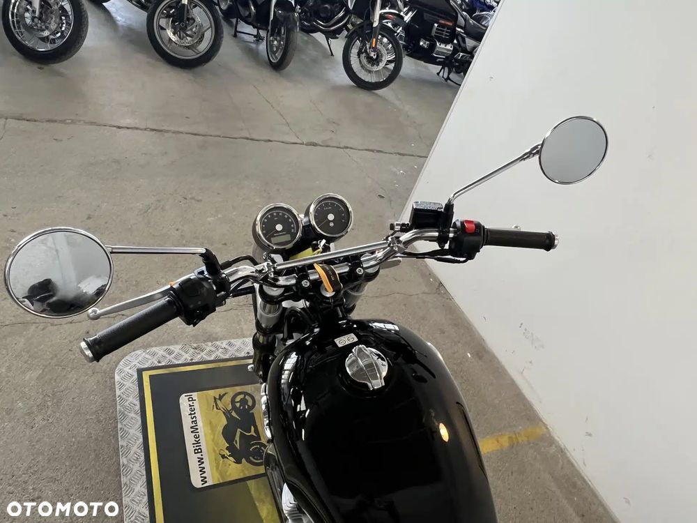 Royal Enfield Interceptor - 29