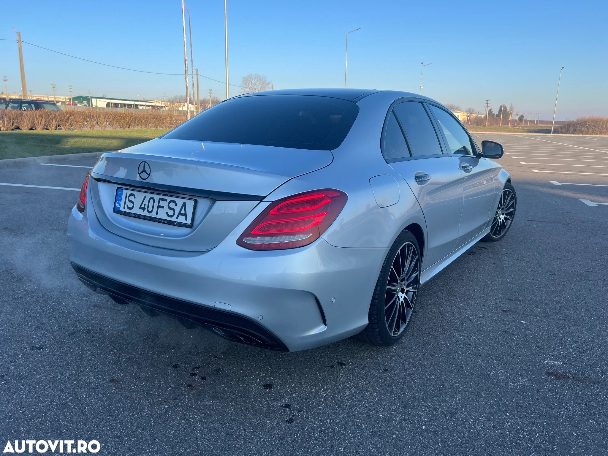 Mercedes-Benz C 400 4Matic T 7G-TRONIC AMG Line - 24