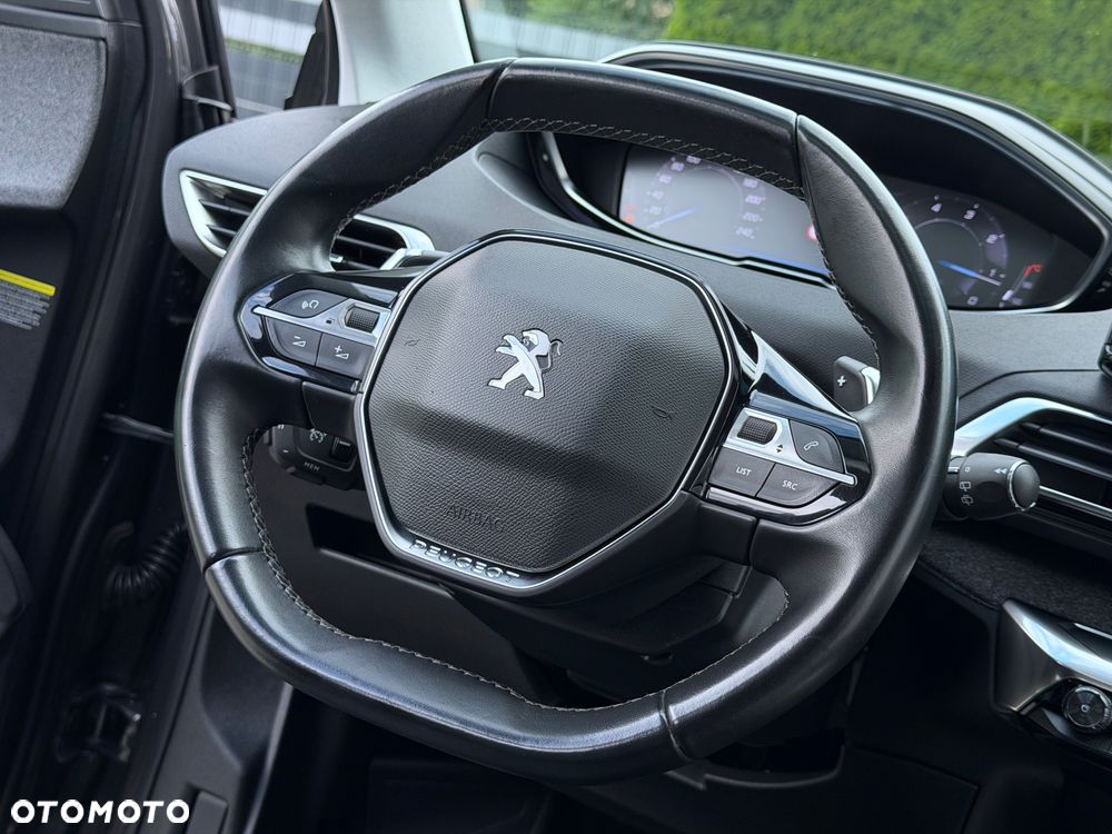Peugeot 3008 BlueHDi 130 Stop & Start EAT8 Allure - 23