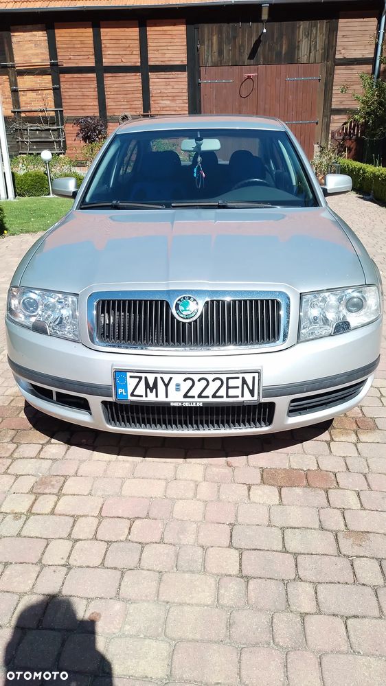 Skoda Superb 2.8 V6 Classic - 13