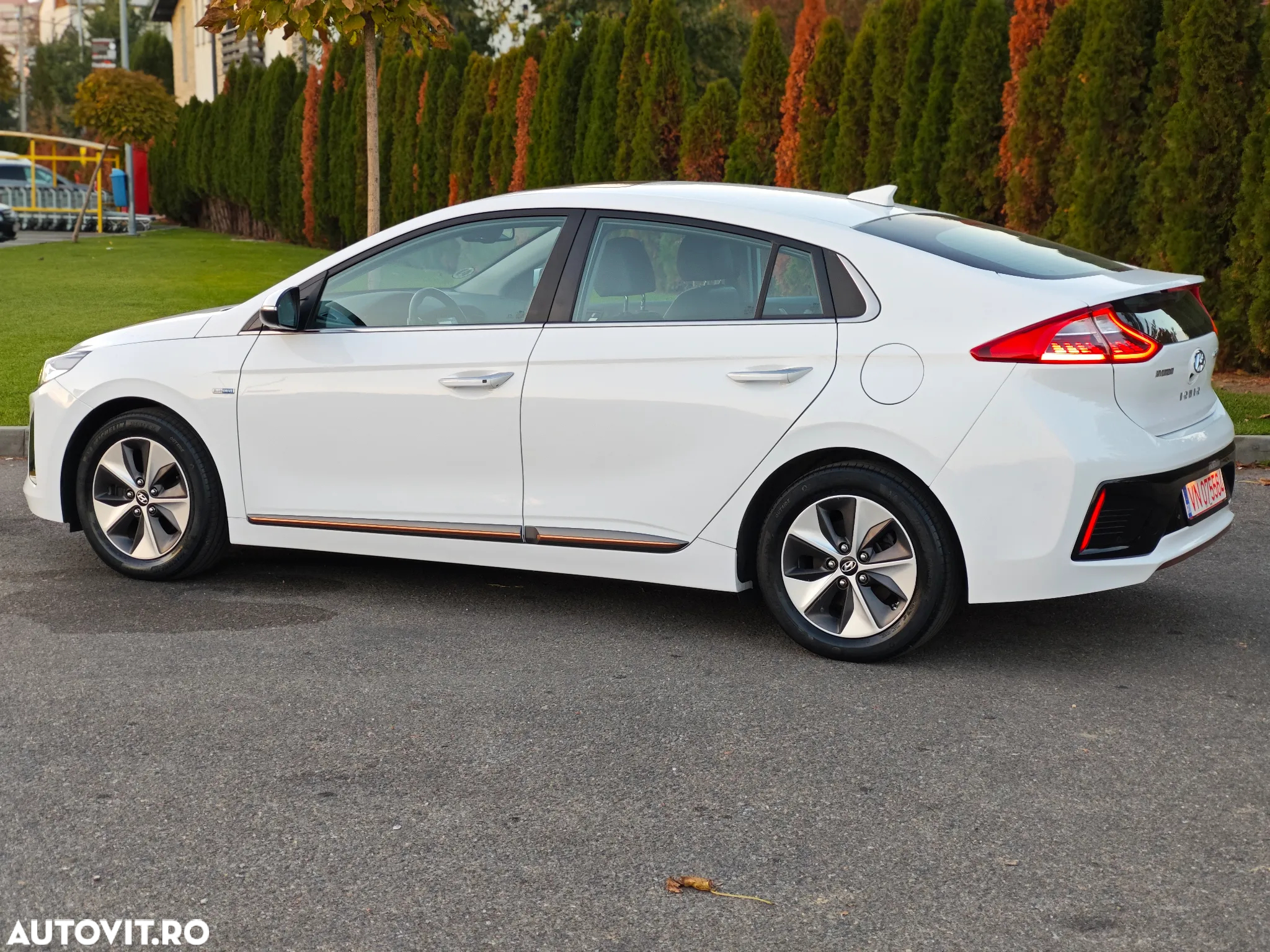 Hyundai IONIQ Electric 120CP Exclusive - 17