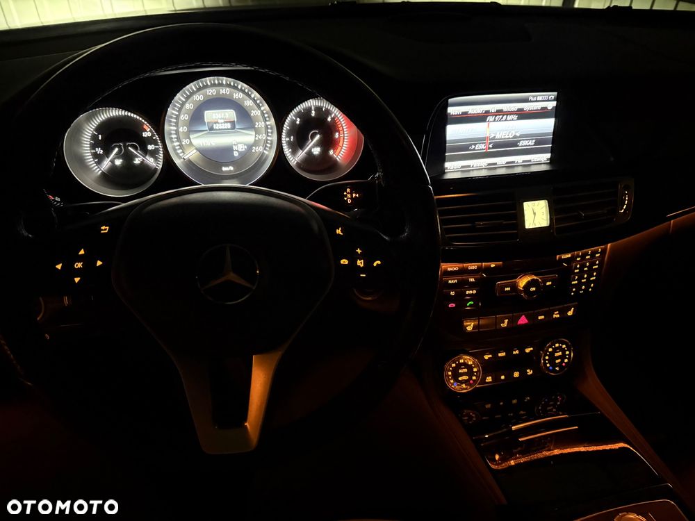 Mercedes-Benz CLS 350 d 4-Matic - 36