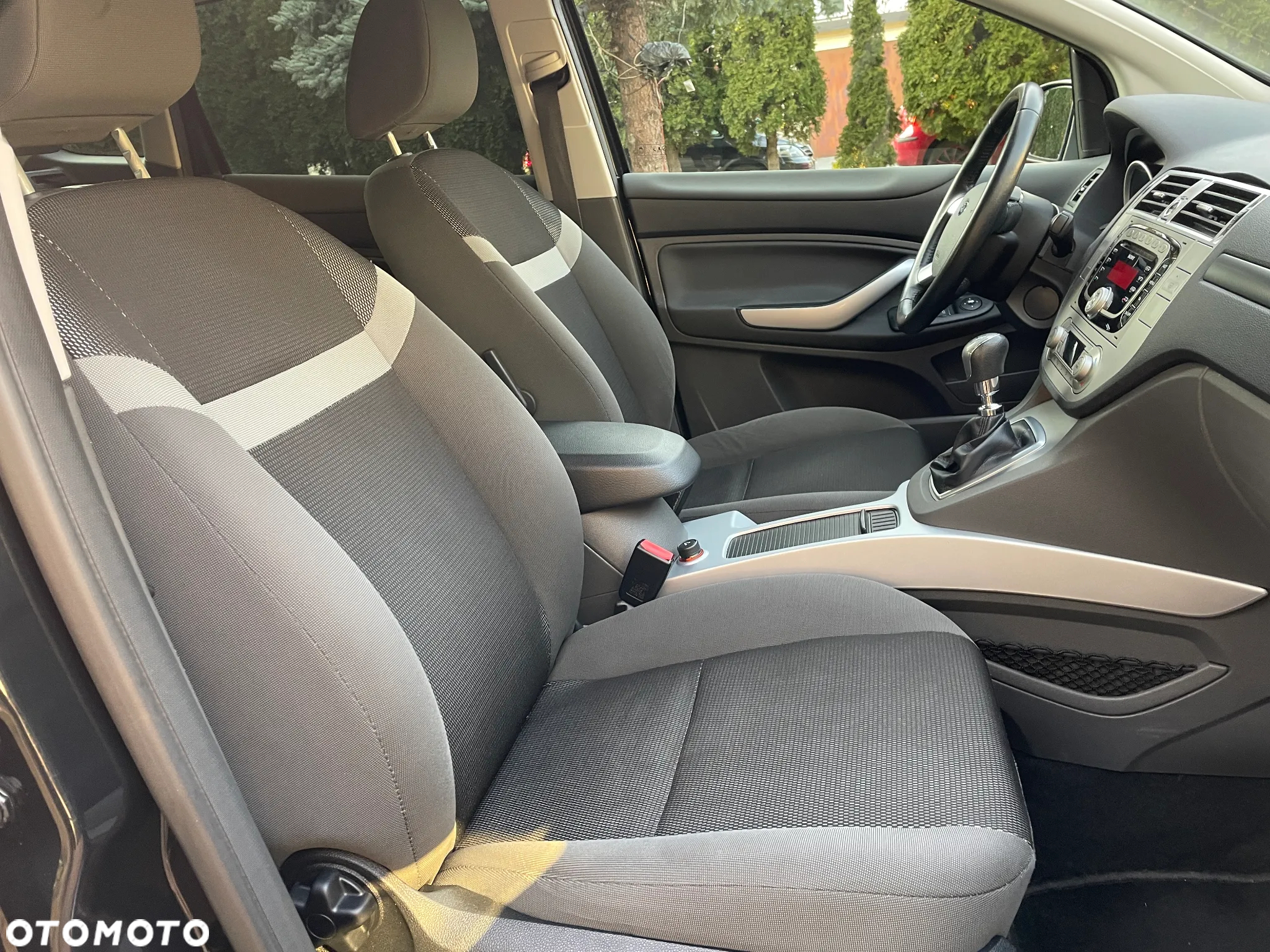 Ford Kuga 2.0 TDCi 2x4 Trend - 27