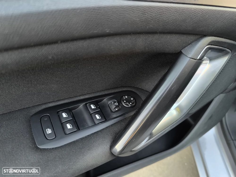 Peugeot 308 1.6 e-HDi Active - 20