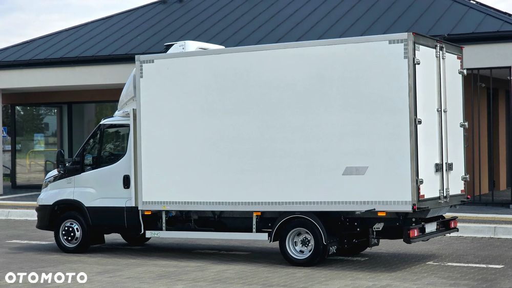 Iveco ❗️❗️DAILY 3.0 180Km 50C18 JAK NOWY ❗️❗️NOWY MODEL / ZABUDOWA 8 PALET DPR / CHŁODNIA MROŹNIA -32 +32 / ZASILANIE 230V / PIERWSZY WŁASCICIEL / NAVI / KAMERA COFANIA / TEMPOMAT / BLIŹNIAKI / GRUBA SCIANKA / AGREGAT CARRIER XARIOS 350 / WERSJA WZMOCNIONA / SERWIS ASO / SALON POLSKA / LIFT❗❗ JAK Z SALONU - NOWY -❗❗ - 23
