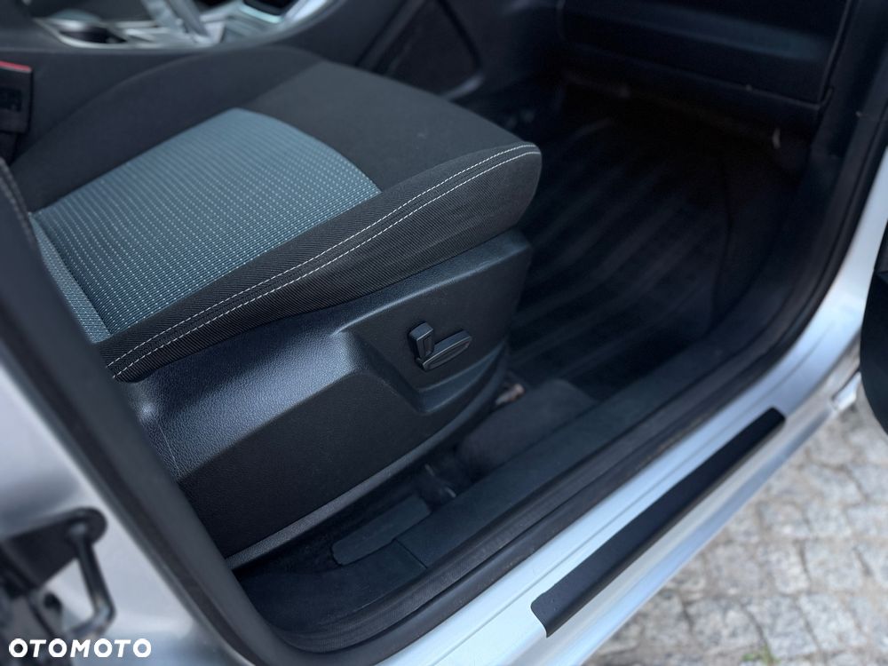 Ford Galaxy 2.0 TDCi DPF Titanium - 17