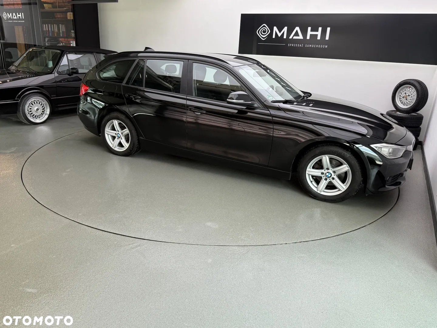 BMW Seria 3 316d Touring - 14