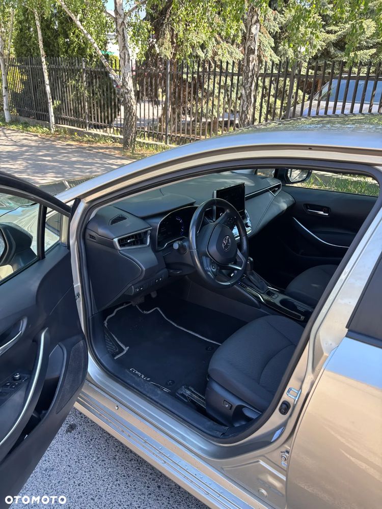 Toyota Corolla 1.8 Hybrid Executive - 11