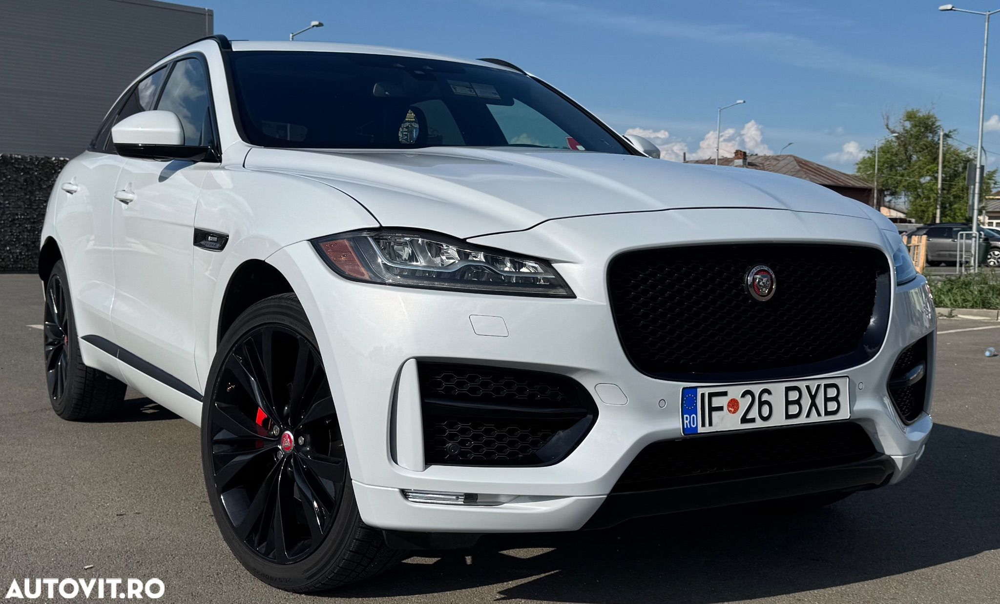 Jaguar F-Pace 25t AWD R-Sport - 1