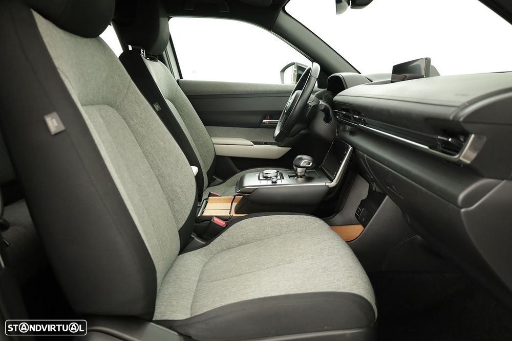 Mazda MX-30 e-SKYACTIV Exclusve-Line - 23