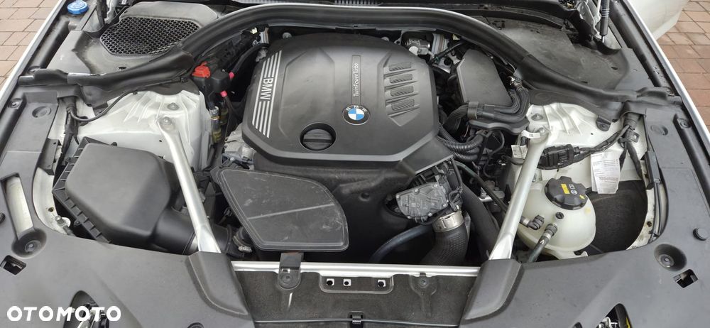 BMW Seria 5 520d Efficient Dynamics Sport Line sport - 12