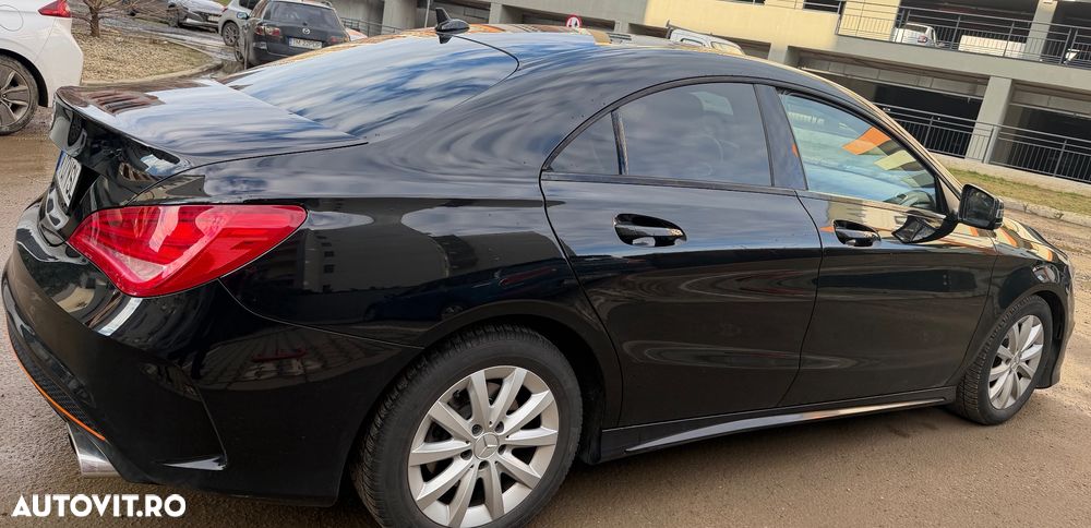 Mercedes-Benz CLA 180 7G-DCT Orange Art Edition - 9