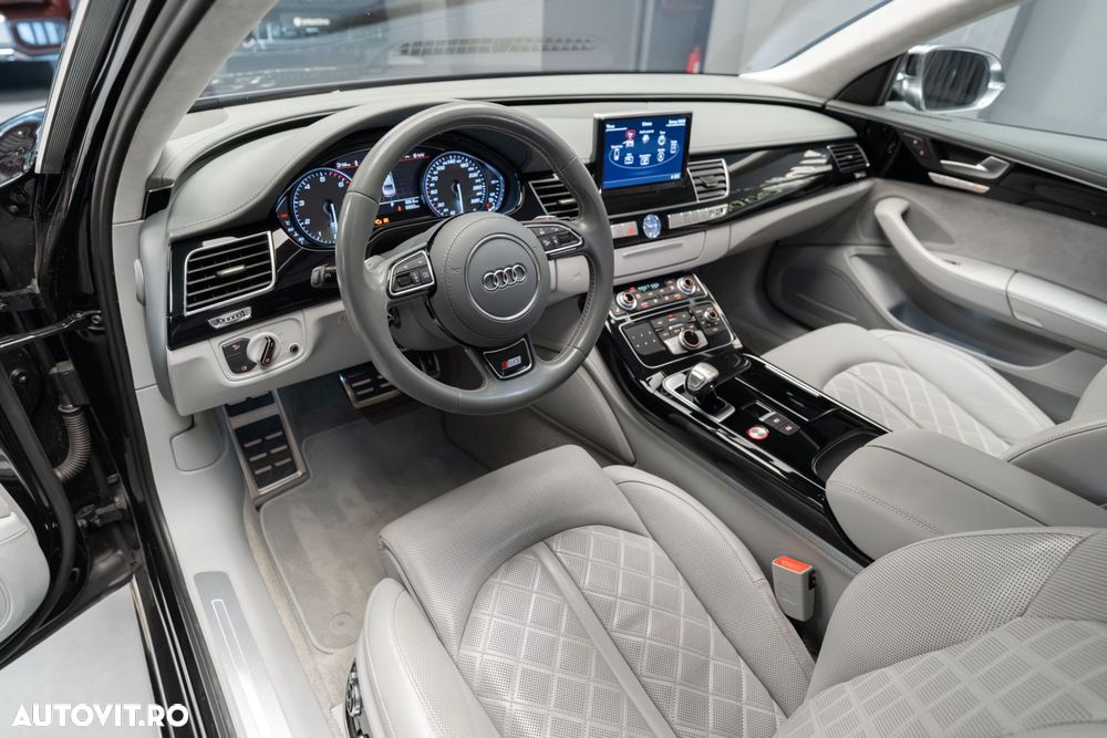 Audi S8 - 15