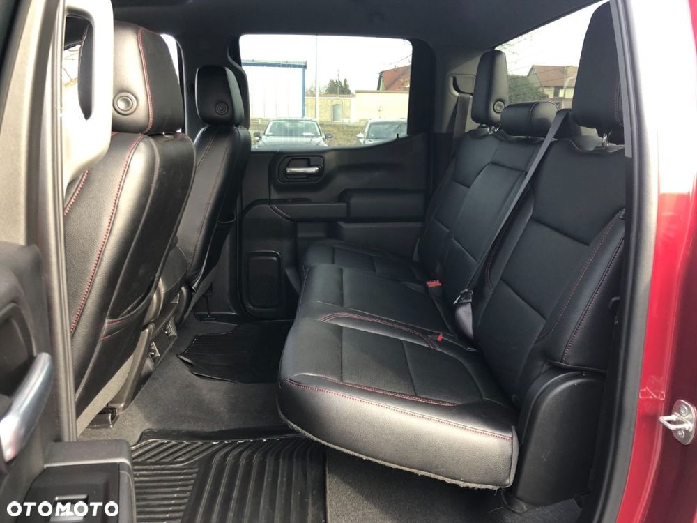 Chevrolet Silverado - 10