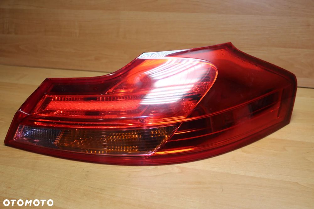 LAMPA PRAWY TYŁ TYLNA PRAWA OPEL INSIGNIA KOMBI EUROPA 13226857